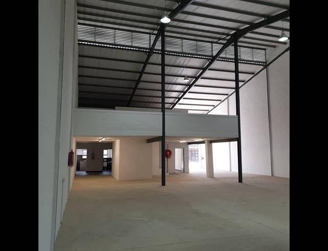 1,080M² WAREHOUSE TO LET IN KILLARNEY GARDENS